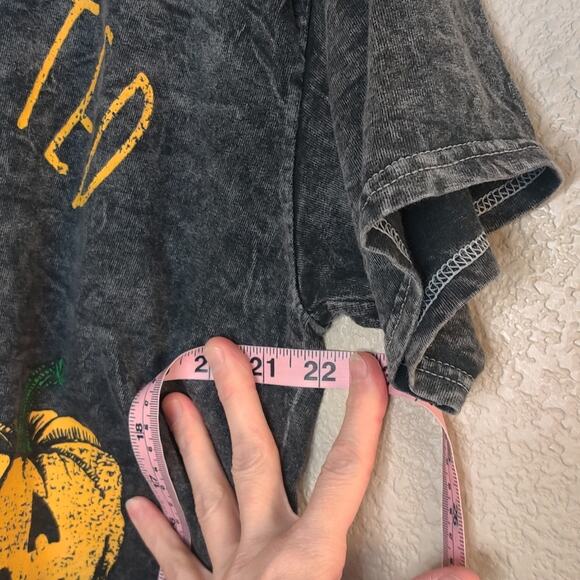 Spirit Halloween Hallowasted Pumpkin Acid Wash T-shirt - Picture 7 of 11